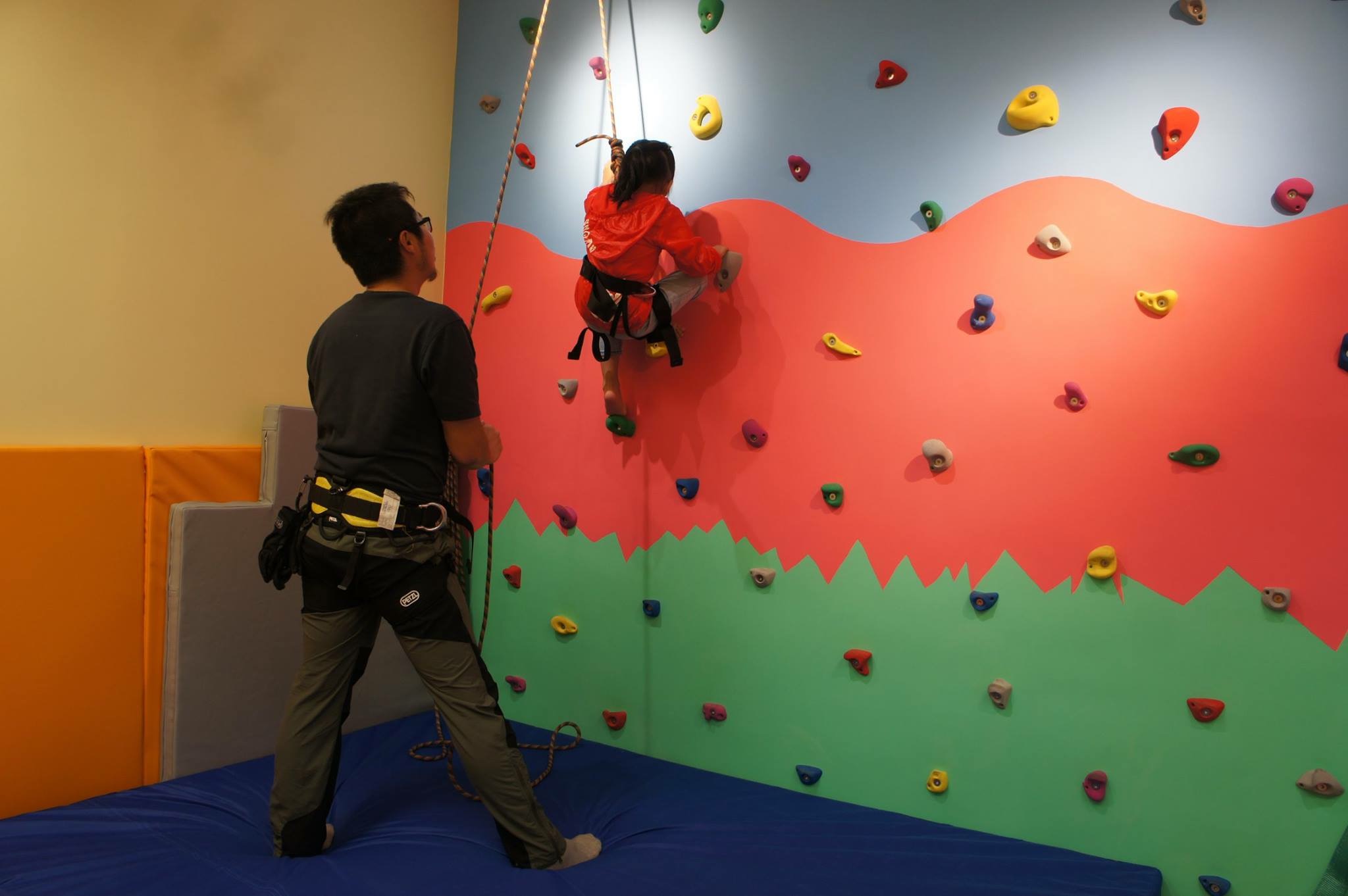 climb wall